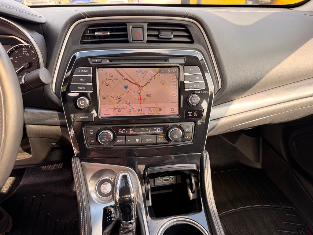 2019 Nissan Maxima Image 21