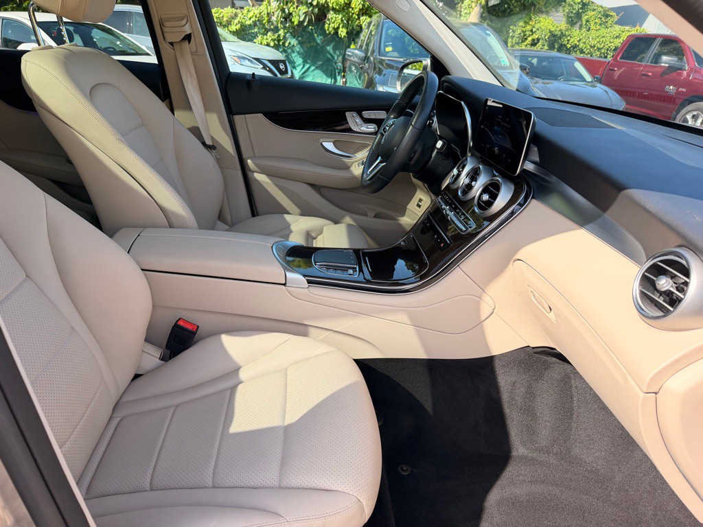 2022 Mercedes-Benz GLC-Class Image 15