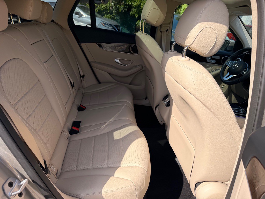 2022 Mercedes-Benz GLC-Class Image 16