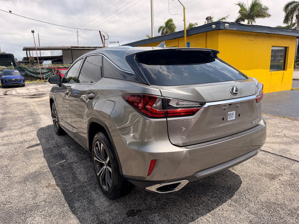 2019 Lexus RX Image 13