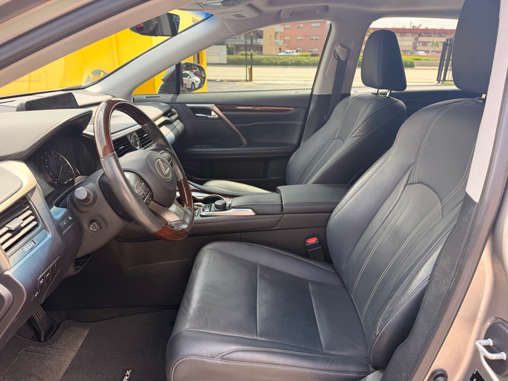 2019 Lexus RX Image 15