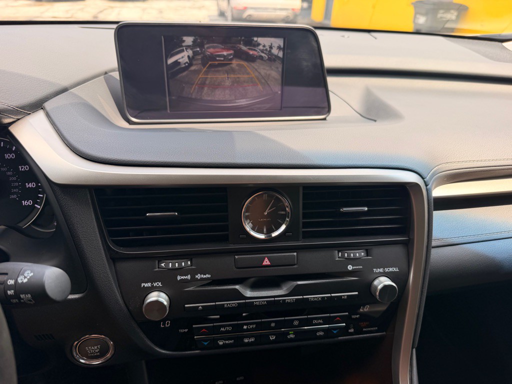 2019 Lexus RX Image 23