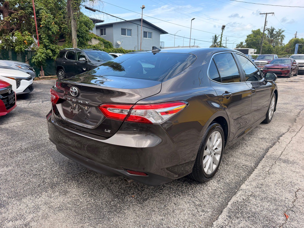2019 Toyota Camry Image 10