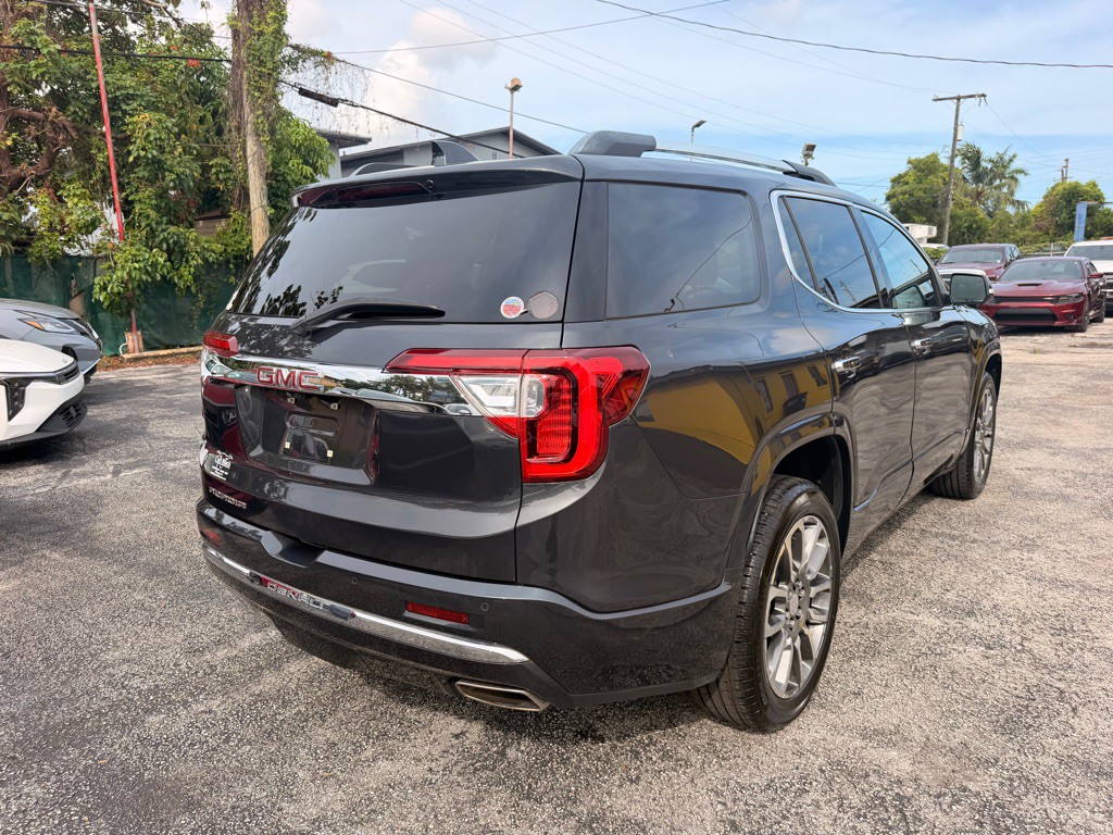 2021 GMC Acadia Image 8