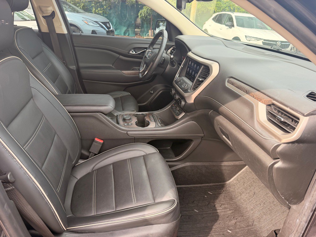 2021 GMC Acadia Image 13