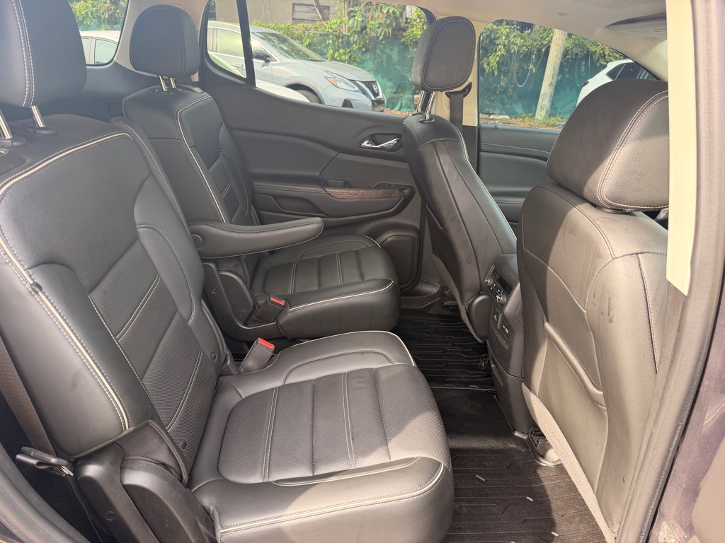 2021 GMC Acadia Image 14