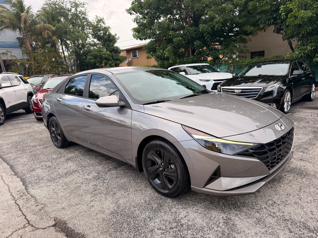 2022 Hyundai Elantra Image 6