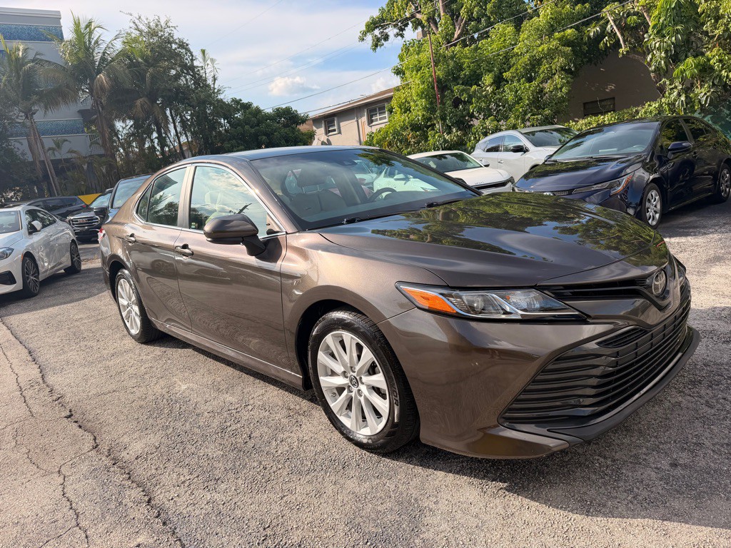 2018 Toyota Camry Image 8