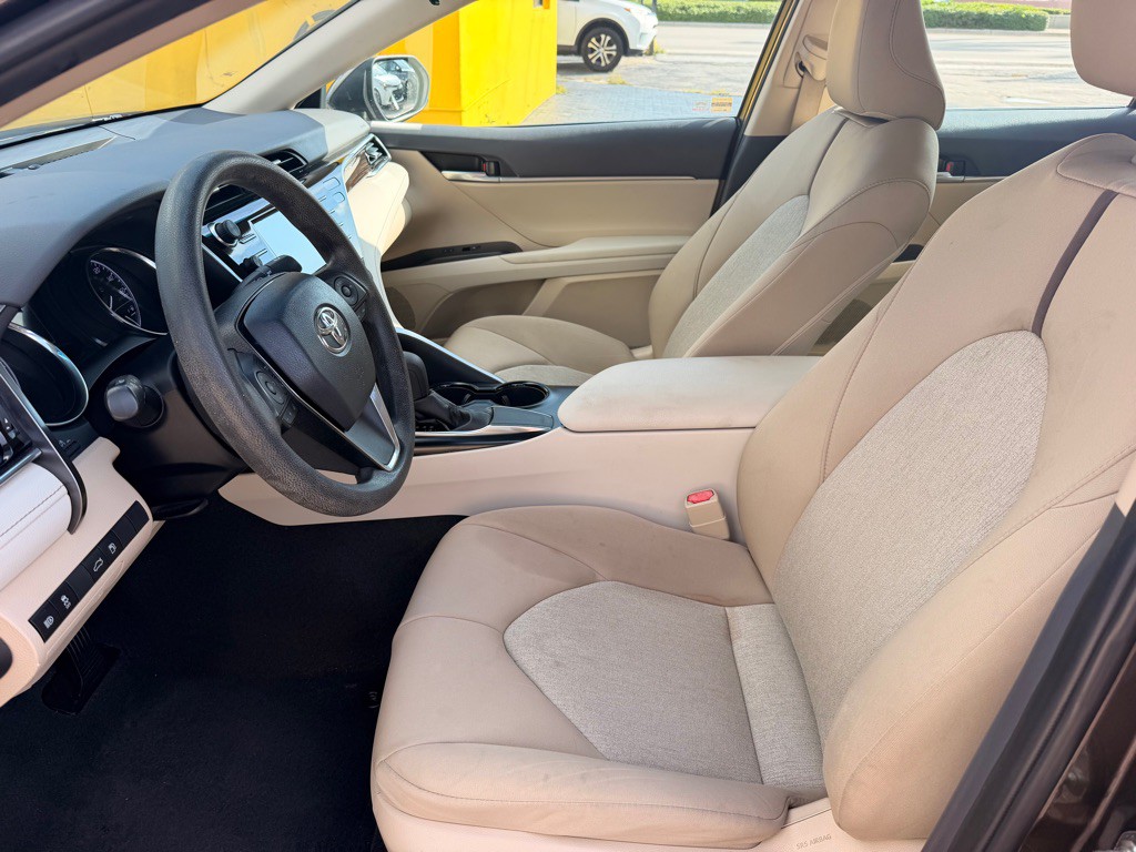 2018 Toyota Camry Image 14