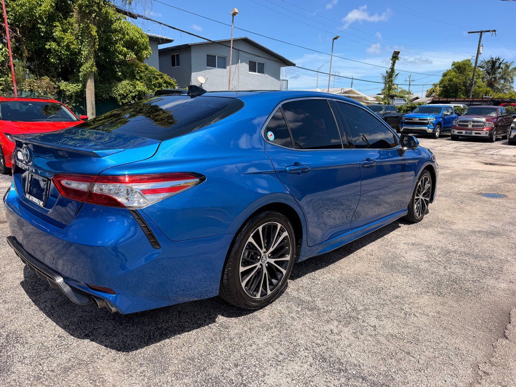 2020 Toyota Camry Image 9
