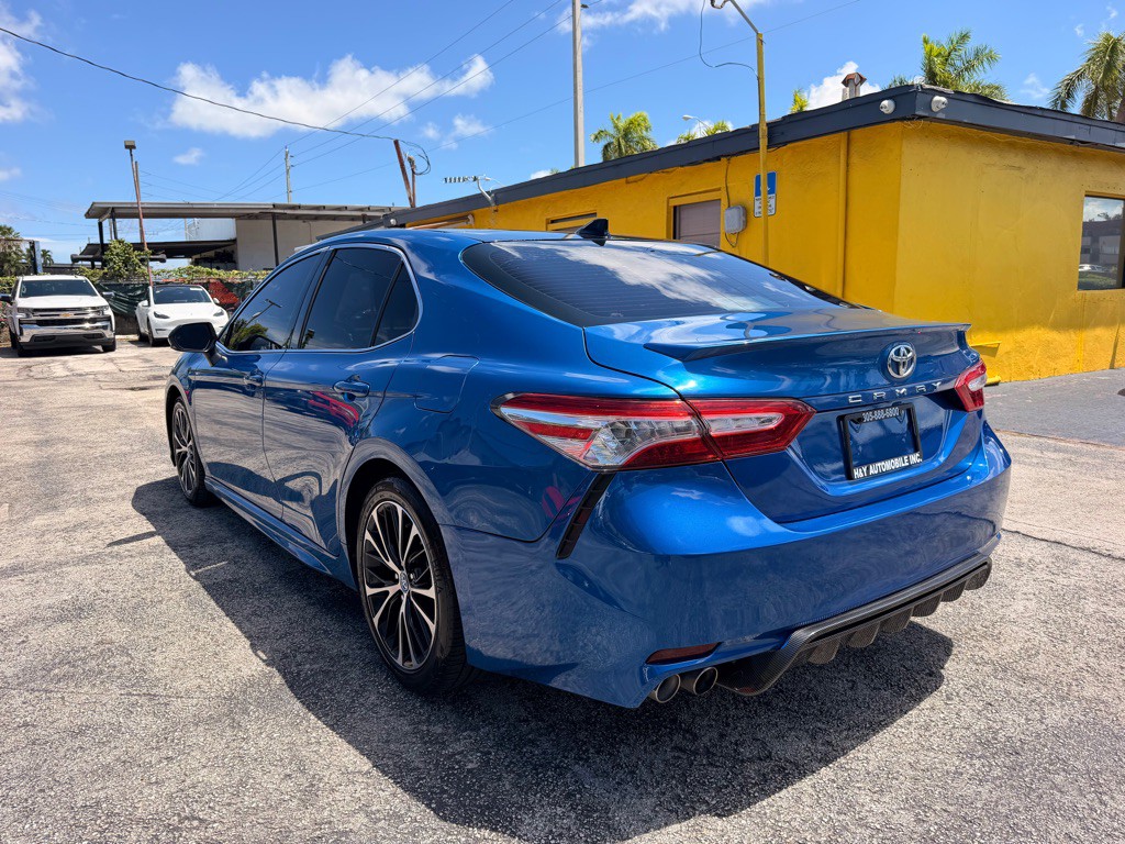 2020 Toyota Camry Image 12