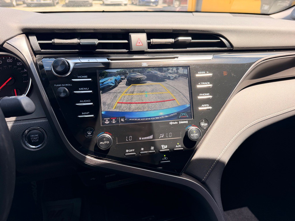 2020 Toyota Camry Image 21