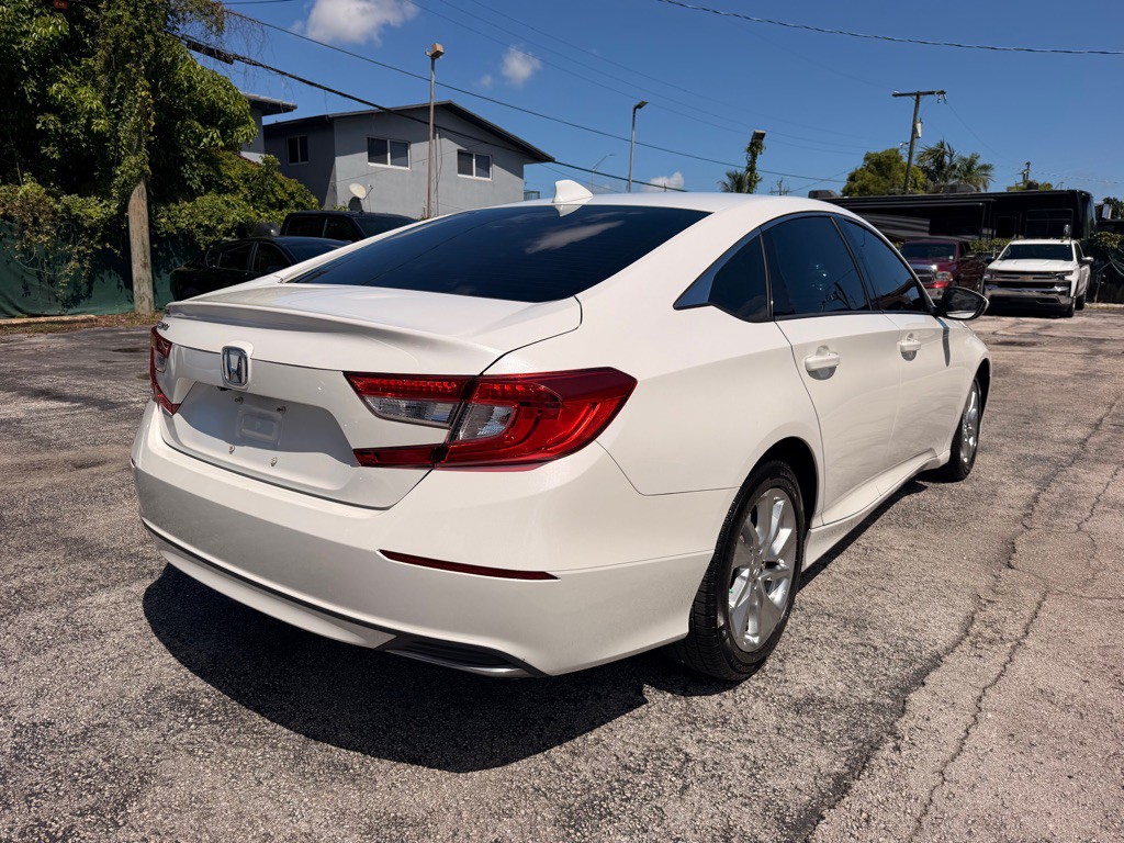 2018 Honda Accord Image 9