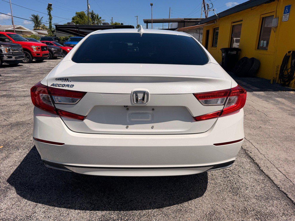 2018 Honda Accord Image 11