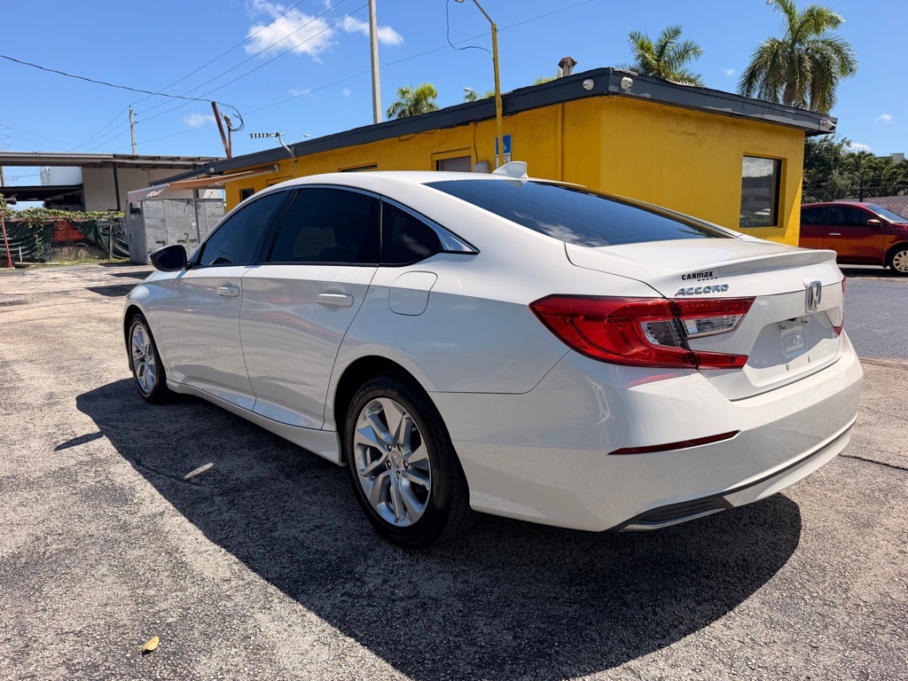 2018 Honda Accord Image 13