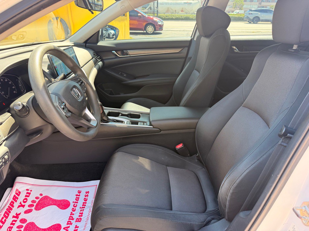 2018 Honda Accord Image 14