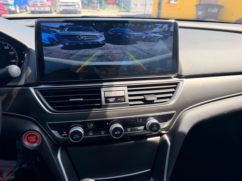 2018 Honda Accord Image 21