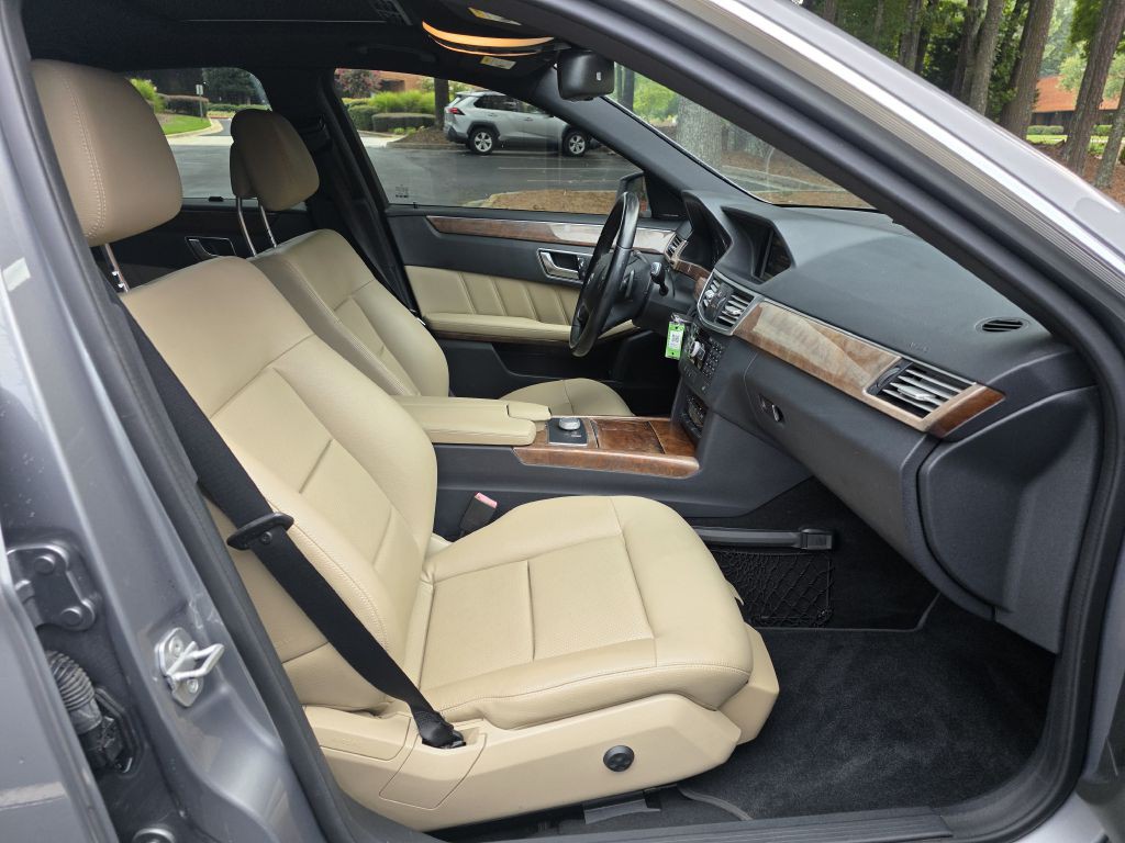 2012 Mercedes-Benz E-Class Image 12