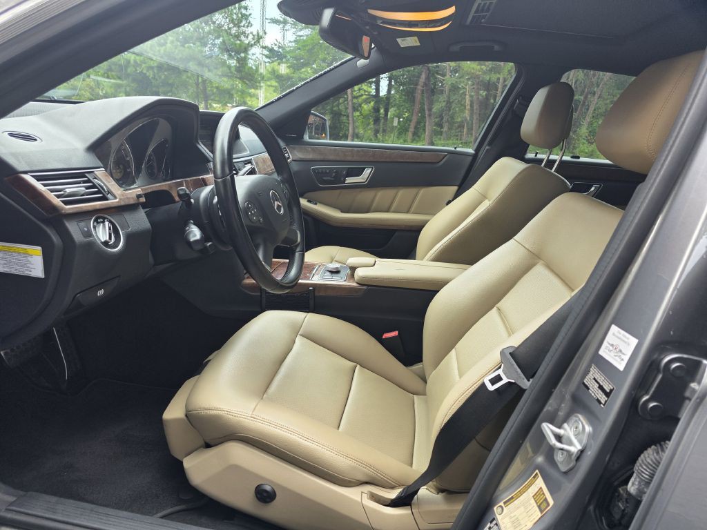 2012 Mercedes-Benz E-Class Image 18