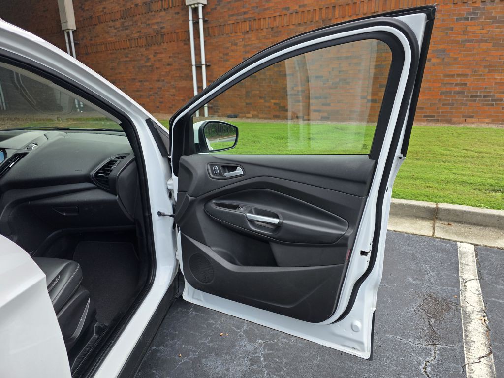 2019 Ford Escape Image 10