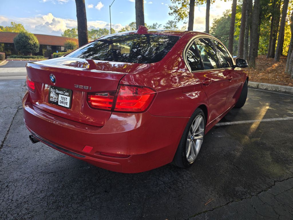 2014 BMW 3 Series Image 7