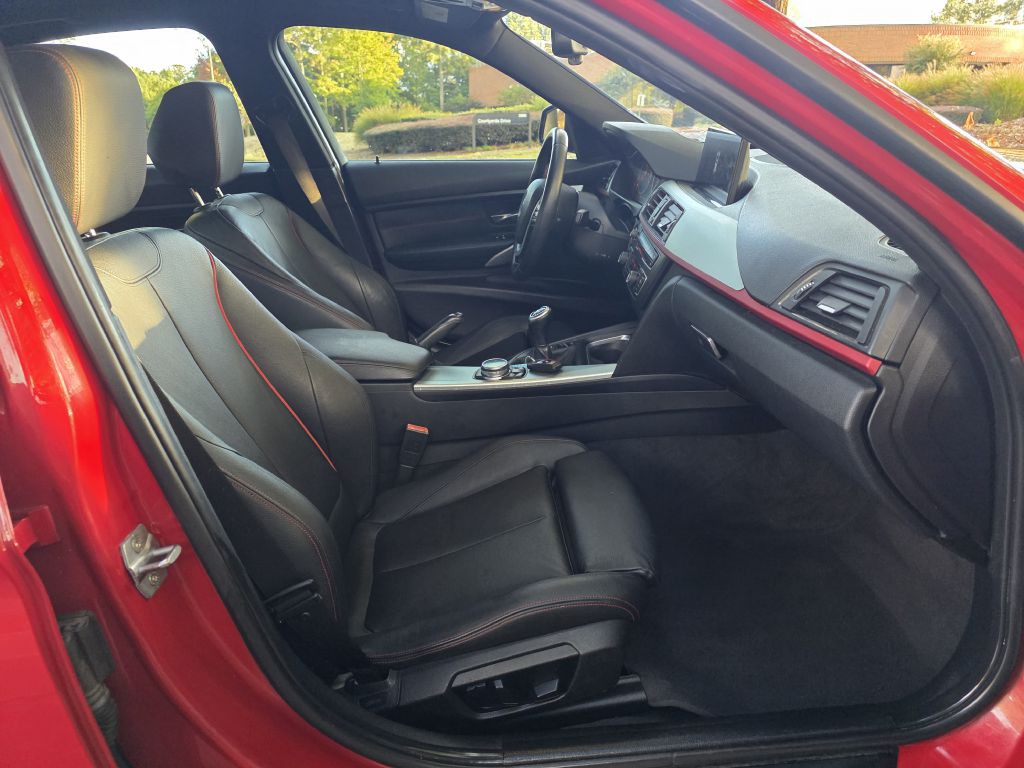 2014 BMW 3 Series Image 11