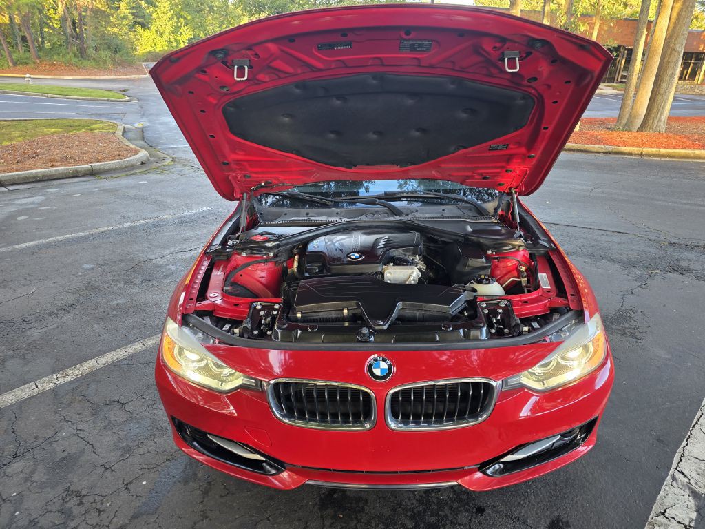 2014 BMW 3 Series Image 23