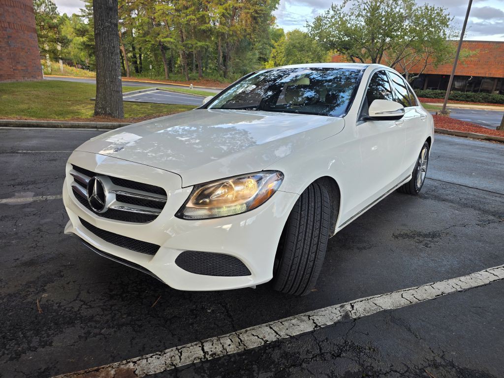 2016 Mercedes-Benz C-Class Image 1