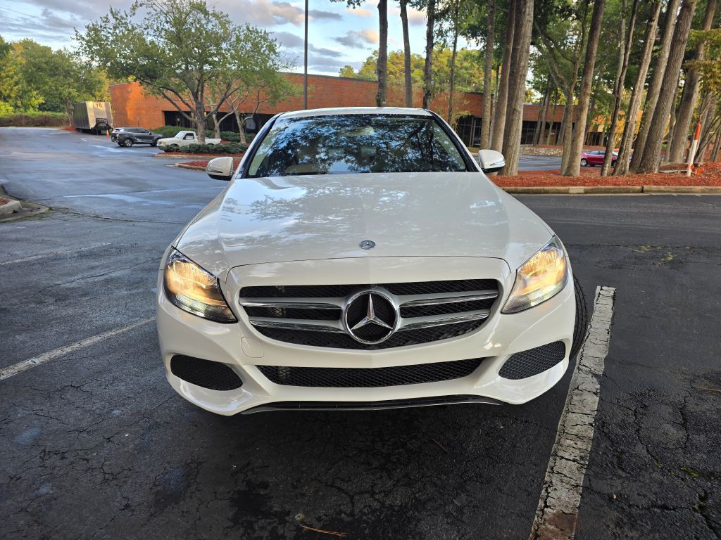 2016 Mercedes-Benz C-Class Image 2