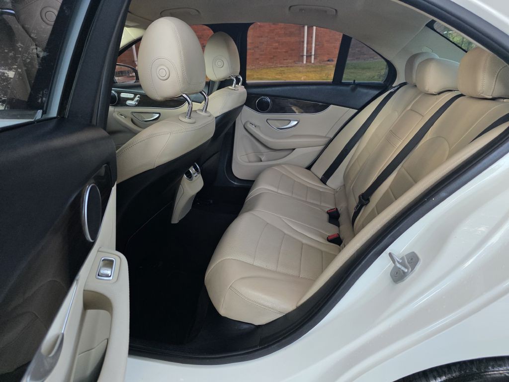 2016 Mercedes-Benz C-Class Image 15