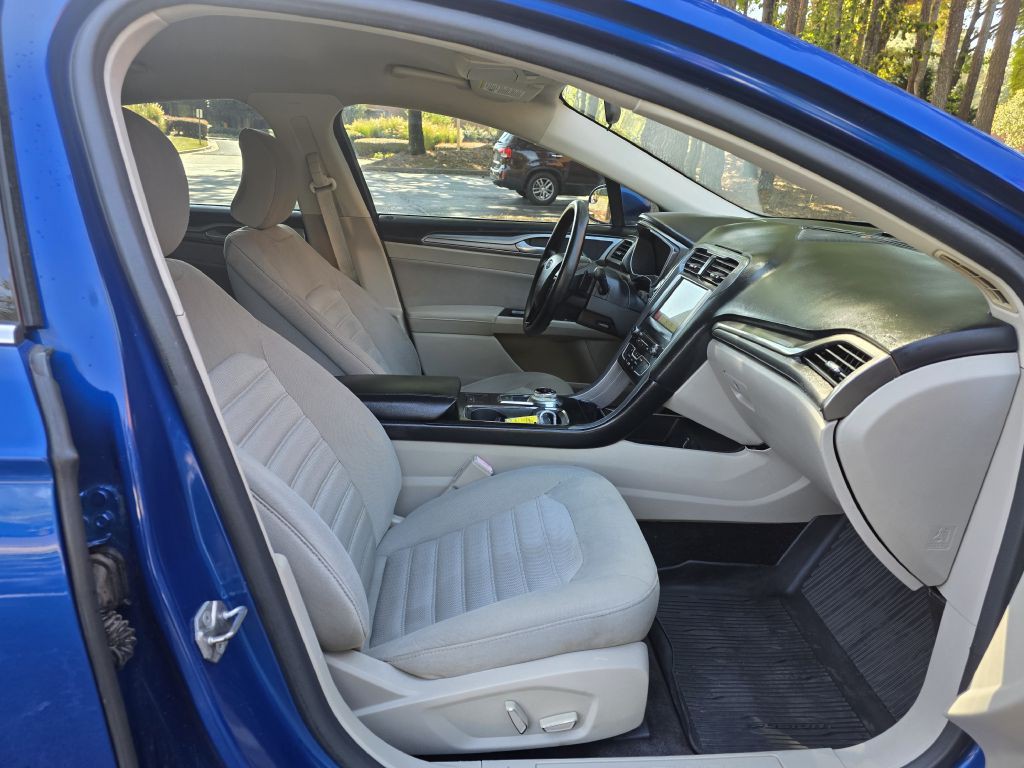 2017 Ford Fusion Image 11