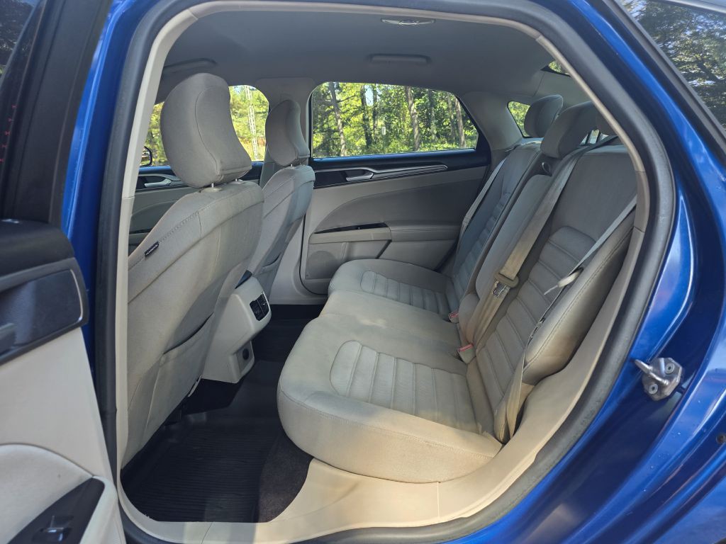2017 Ford Fusion Image 15