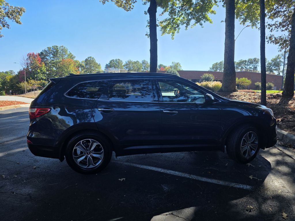 2016 Hyundai Santa Fe Image 8