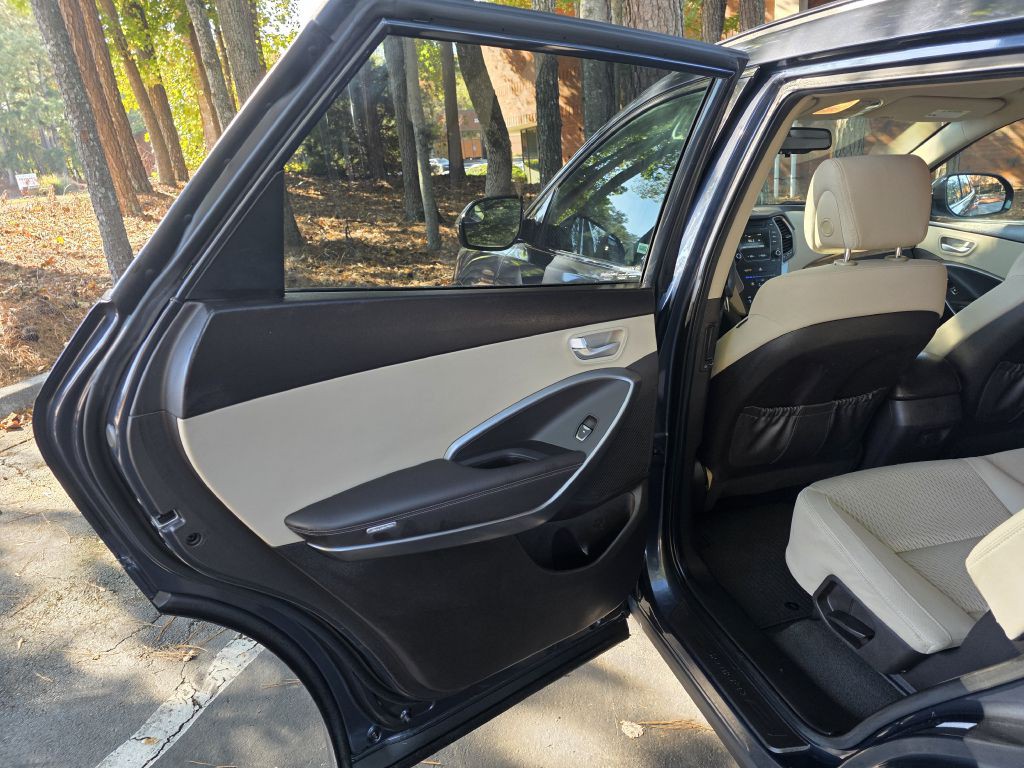 2016 Hyundai Santa Fe Image 15