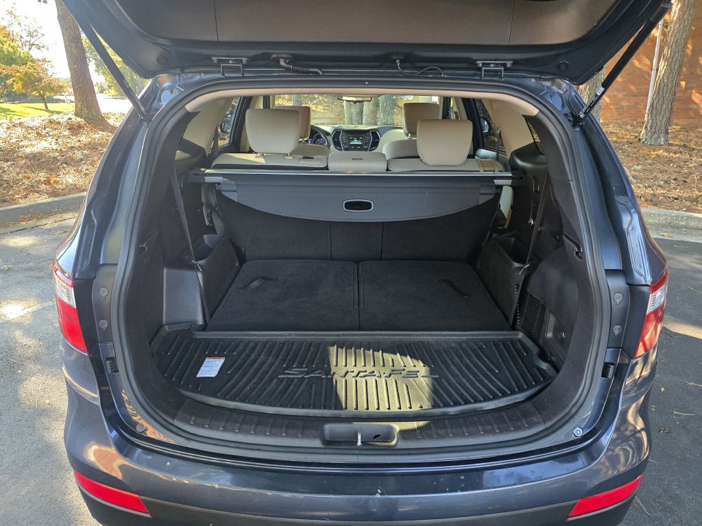 2016 Hyundai Santa Fe Image 22