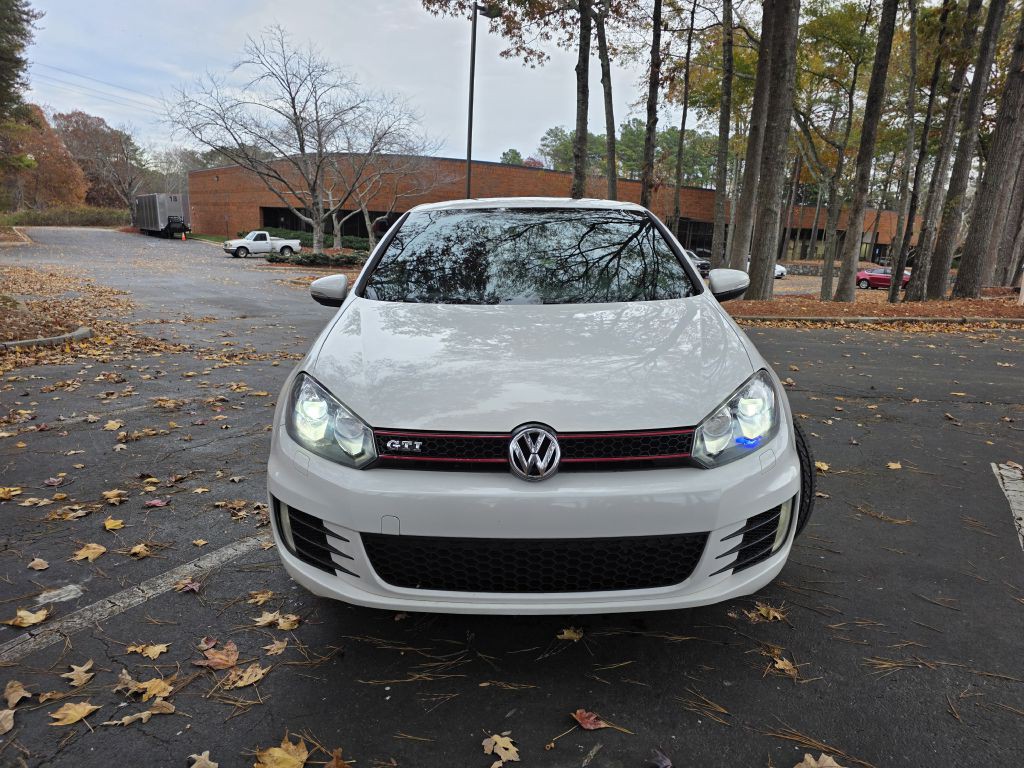 2011 Volkswagen GTI Image 2