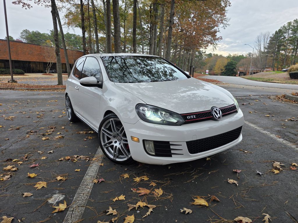 2011 Volkswagen GTI Image 3