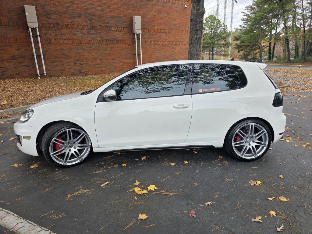 2011 Volkswagen GTI Image 4