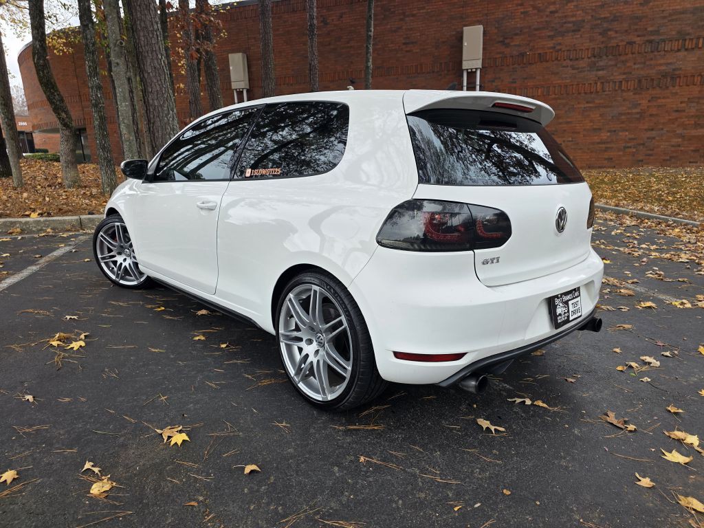 2011 Volkswagen GTI Image 5