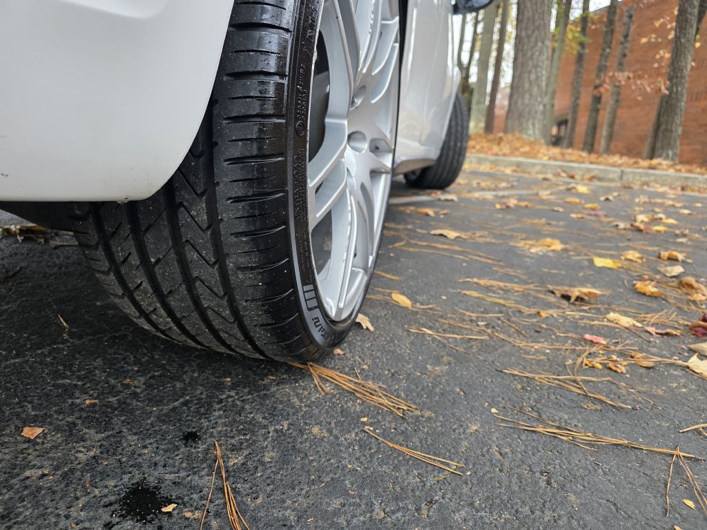 2011 Volkswagen GTI Image 9