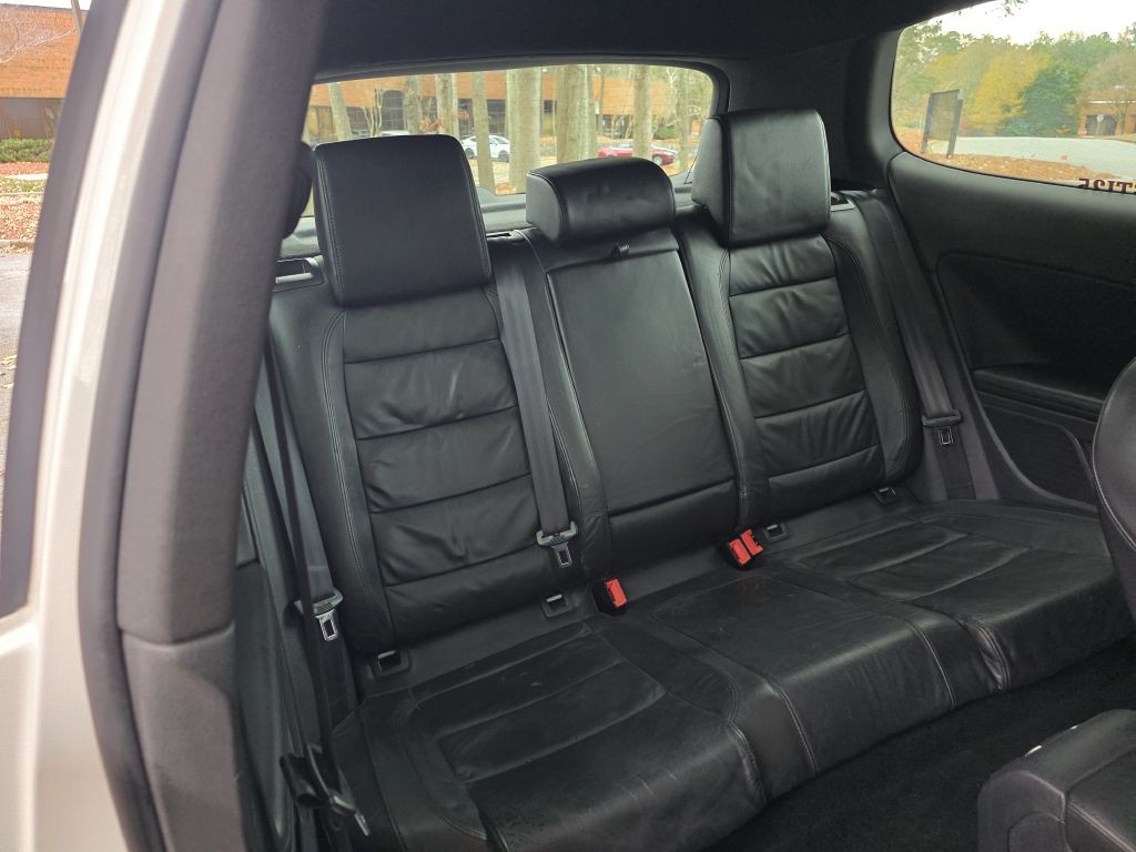 2011 Volkswagen GTI Image 12