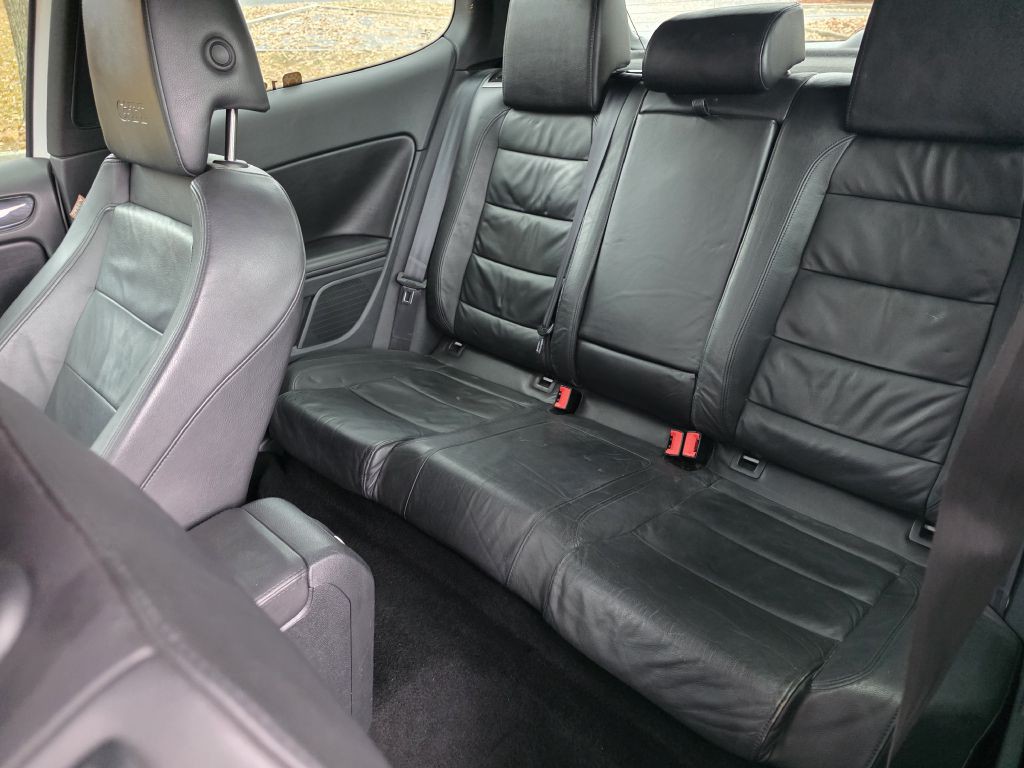 2011 Volkswagen GTI Image 15