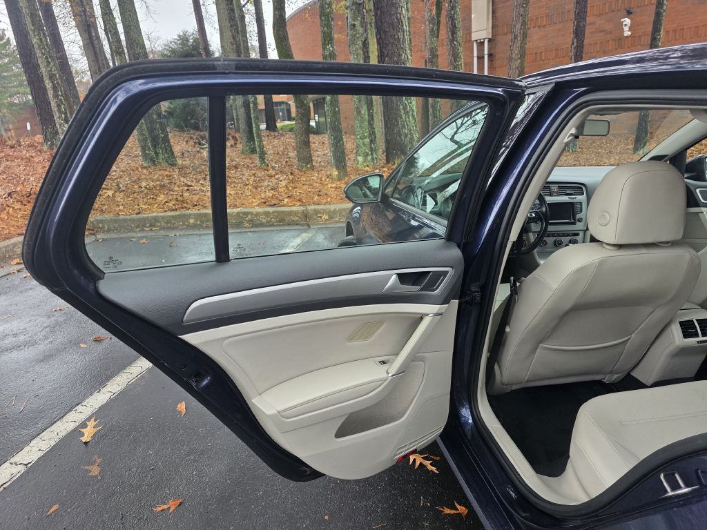 2015 Volkswagen Golf Image 14