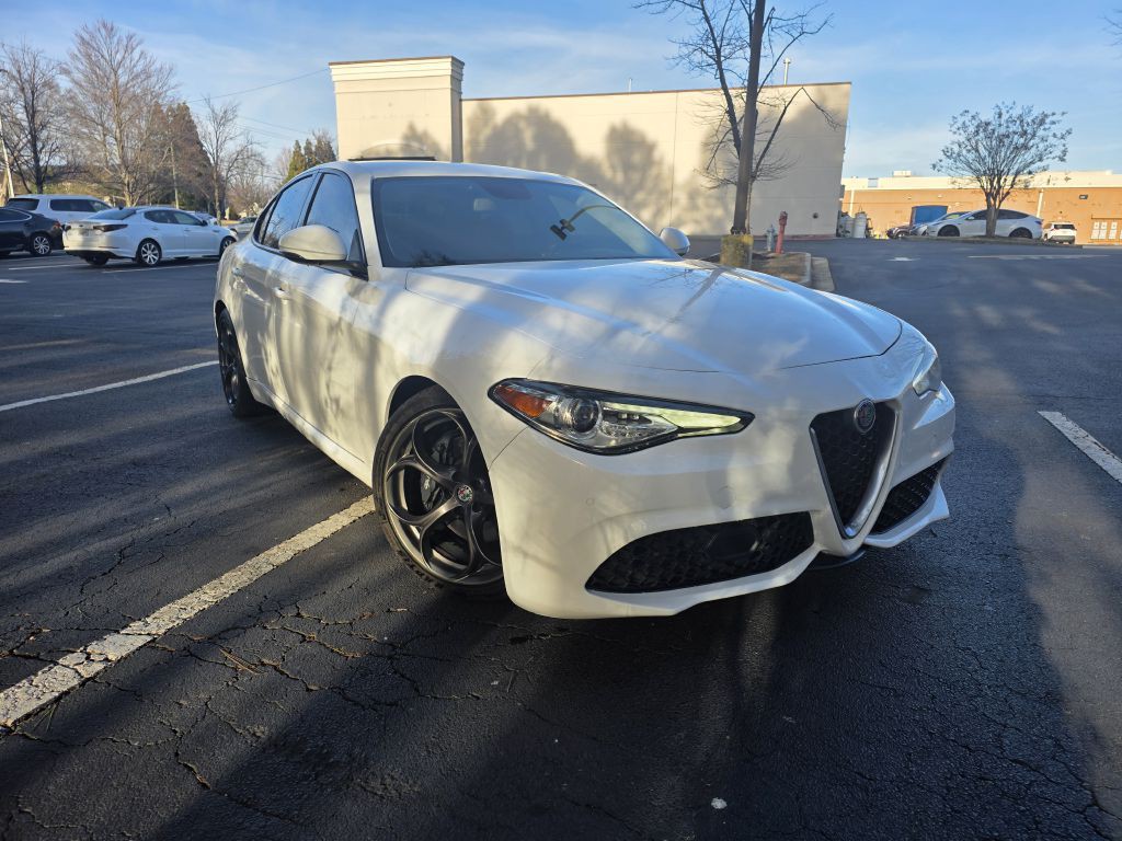 2017 Alfa Romeo Giulia Image 3
