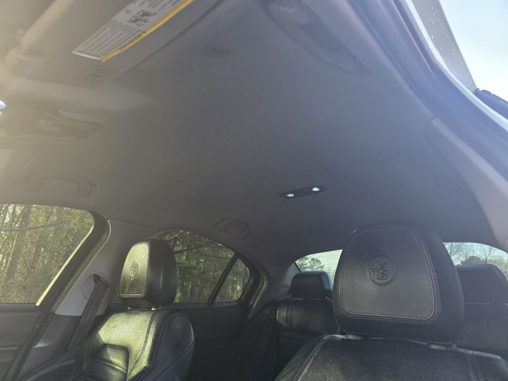 2017 Alfa Romeo Giulia Image 19