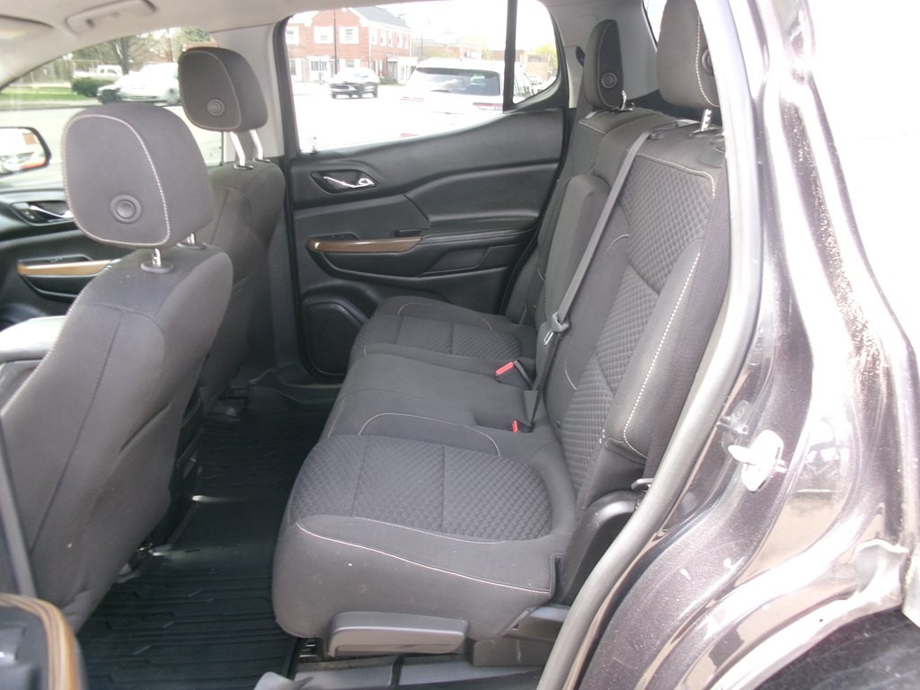 2017 GMC Acadia Image 6