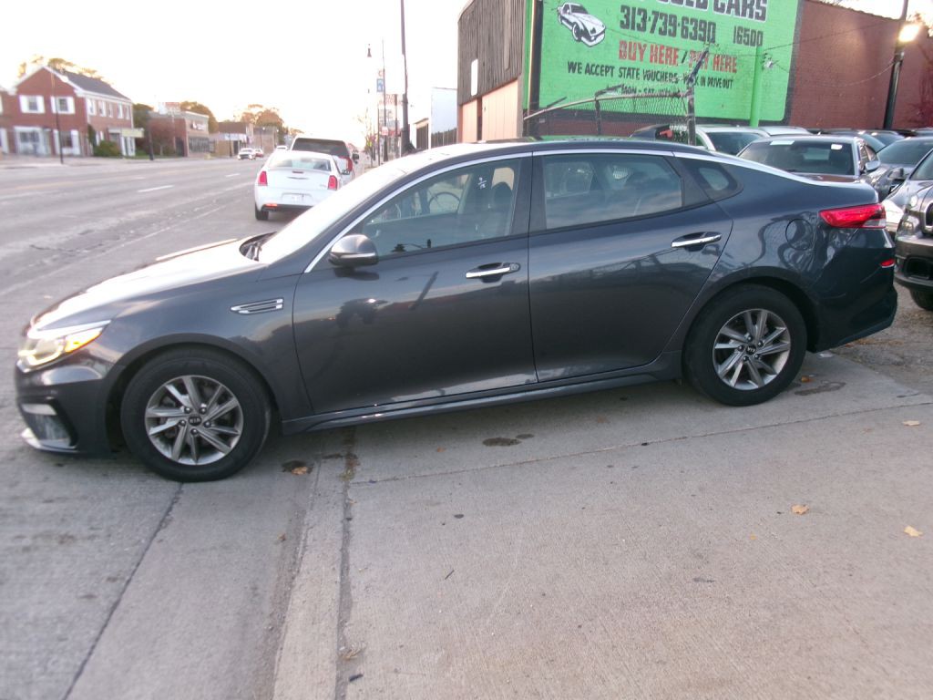 2019 Kia Optima Image 1