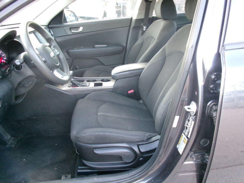 2019 Kia Optima Image 5