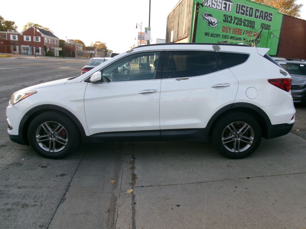 2017 Hyundai Santa Fe Sport Image 2