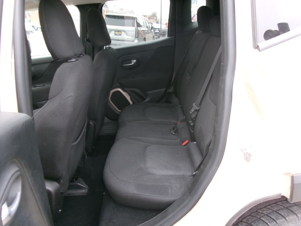 2016 Jeep Renegade Image 6